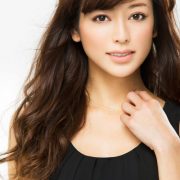 明日デビュー【永島麗香】38歳のスタイル抜群美人