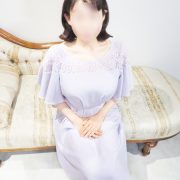 高身長で美脚でスタイル抜群！！【湯川 真菜】
